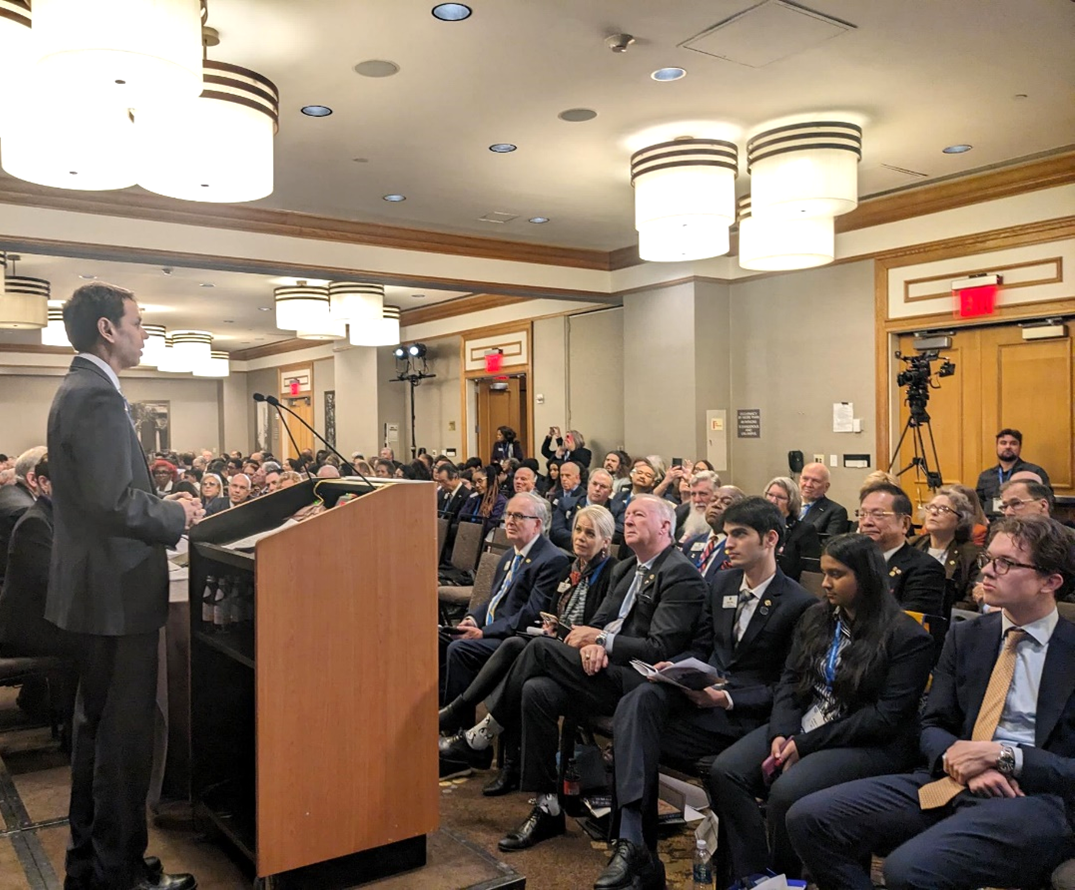 Past Council Chair Mahesh Chitnis addresses attendees at LDUN New York on March 1, 2024